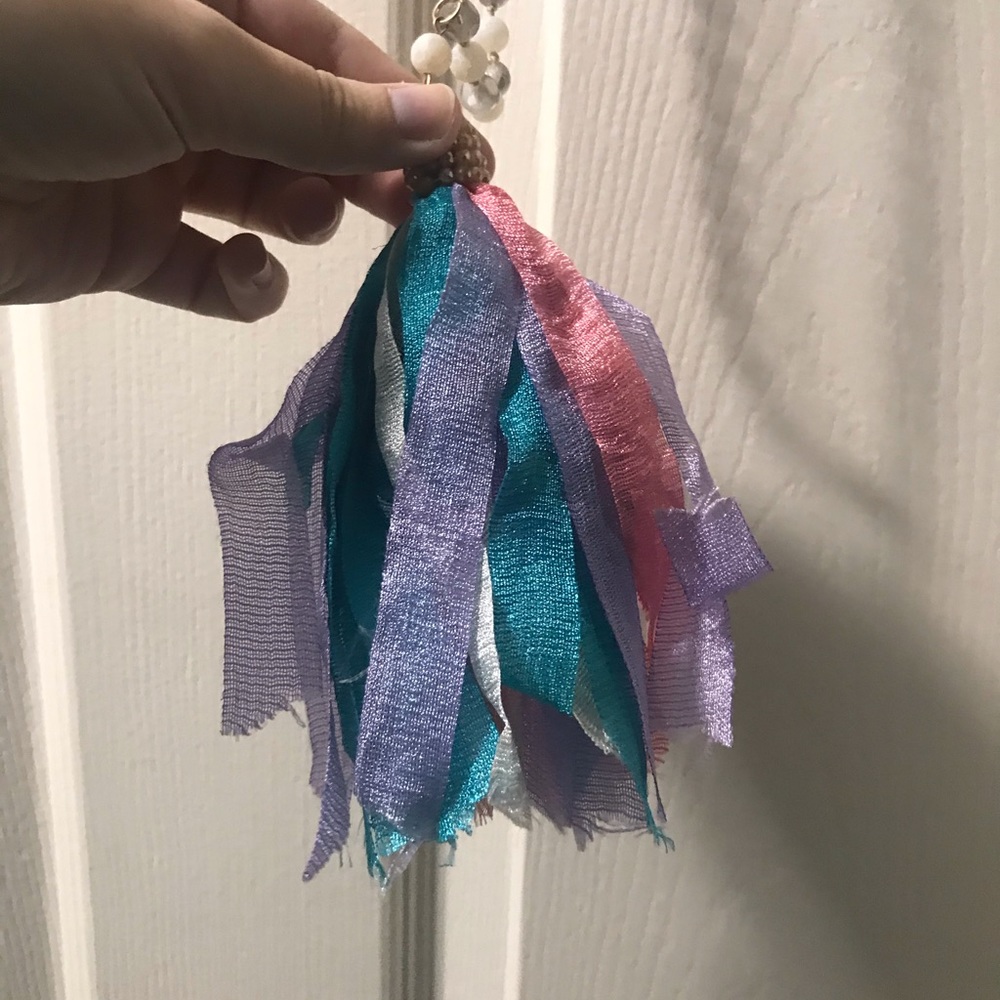 Ruffle necklace